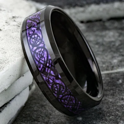 2023 Fashion Men Stainless Steel Dragon Ring Inlay Purple Black Carbon Fiber Ring Wedding Band Jewelry 8MM 2