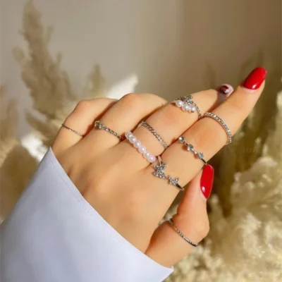 Bohemian Butterfly Pearl Rings Set for Women Shine Pearl Gothic Vintage Plated Retro Rhinestone Simple Finger Jewelry Gift 2