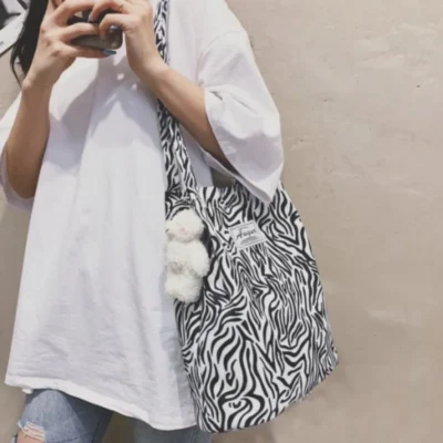 Korean Chic Big Casual Tote Bag Leopard Shoulder Bag Ladies Canvas Bag New Shopping Bag Student Print Handbag Bolsa Mujer 3